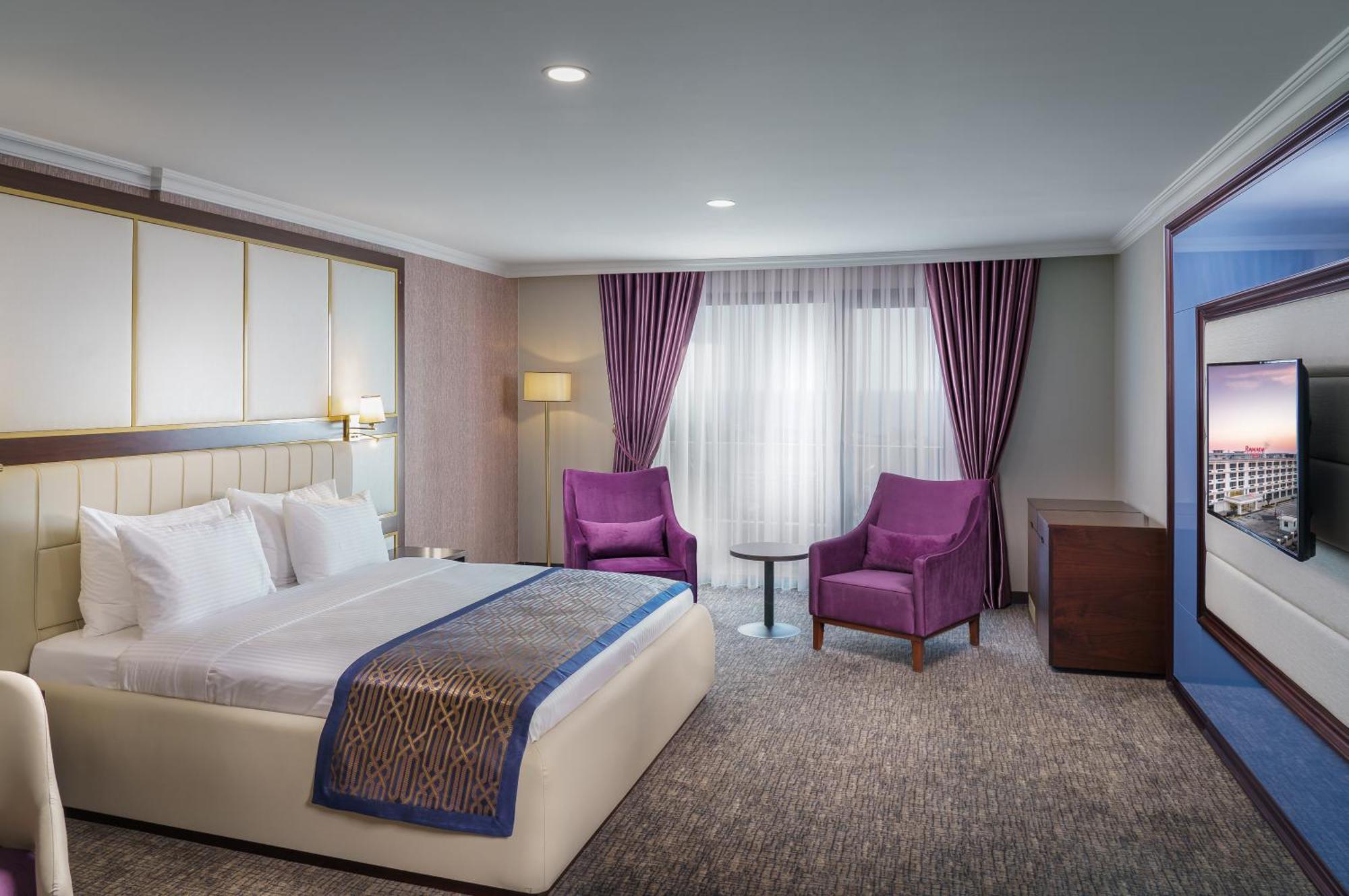 Ramada Plaza By Wyndham Silivri Hotell Exteriör bild